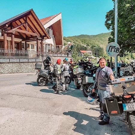 Hotel Djokovic Savnik Exteriör bild