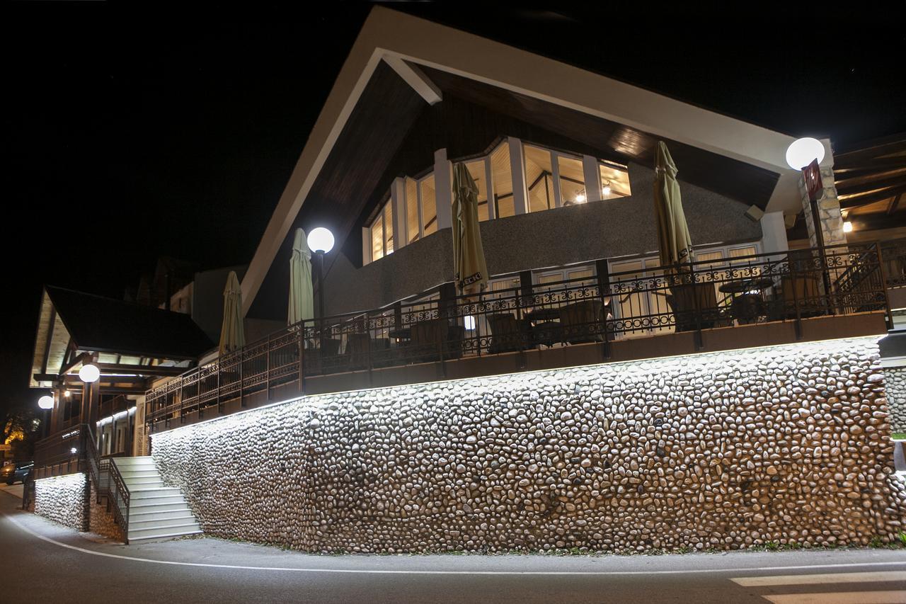 Hotel Djokovic Savnik Exteriör bild